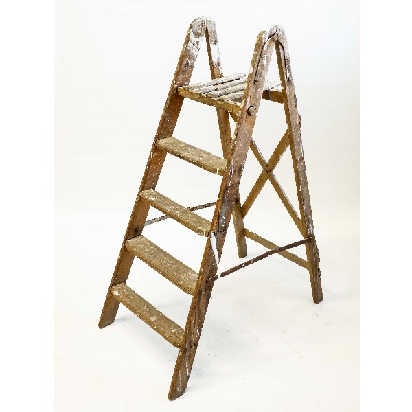 Vintage houten oude trap - middel